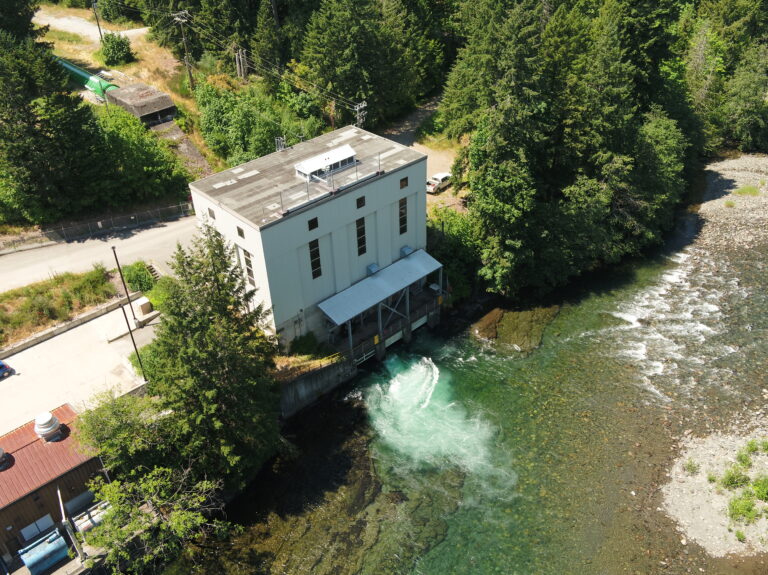 Hydro asking residents to avoid Puntlege River during equipment test